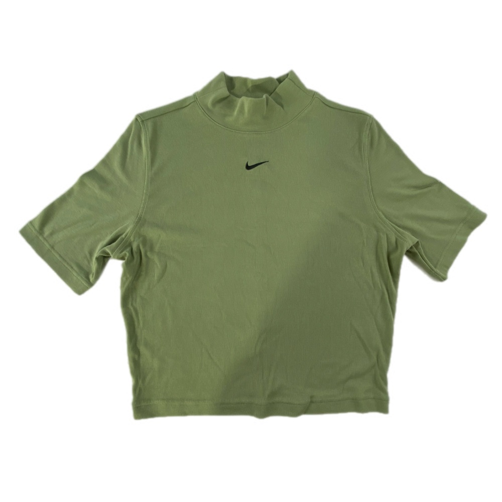 Nike Women's Essential Mock Neck Crop Tee shirt Medium